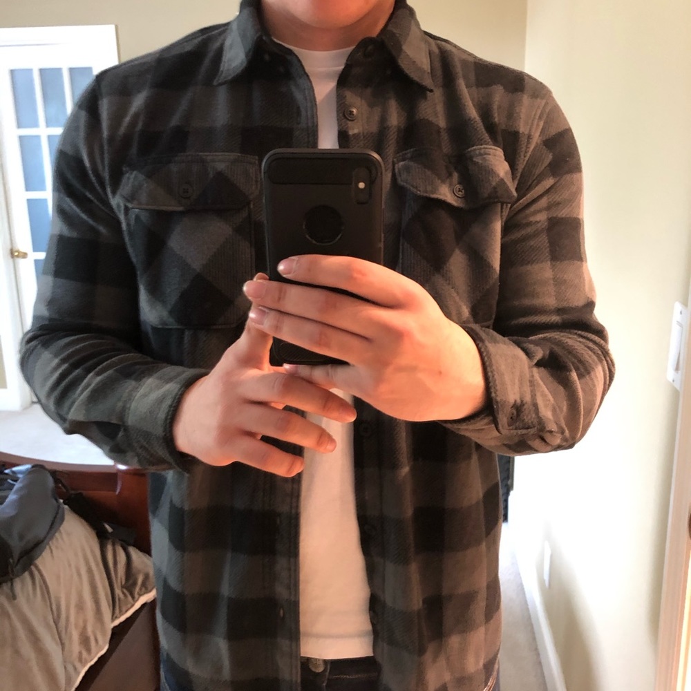 Plaided flannel wrangler long sleeve size medium